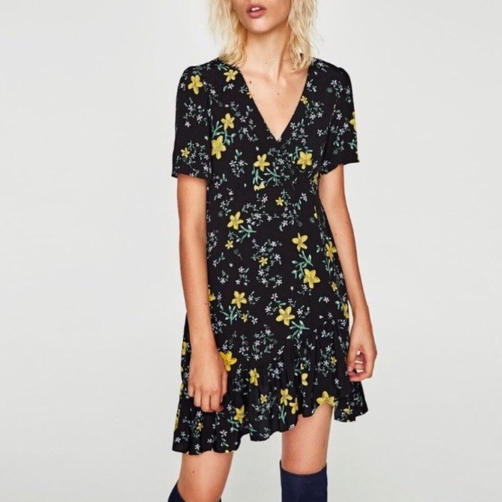 Zara Printed Wrap Crossover Floral Dress!